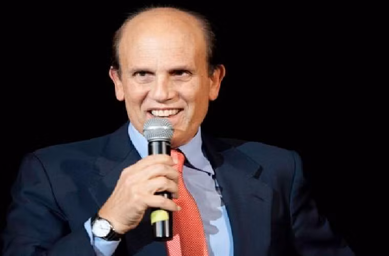  Michael Milken được biết đến là một nhà tài chính, một nhà từ thiện nổi tiếng và chủ đầu tư của hàng ngàn trường mầm non. Ông phải thụ án 22 tháng tù giam về một số tội danh bao gồm: giao dịch nội gián và gian lận. Ông đã được trả tự do năm 1993, nhưng vẫn còn đang trong vòng điều tra vì bị nghi ngờ vi phạm các điều khoản của lệnh cấm từ ngành công nghiệp chứng khoán.