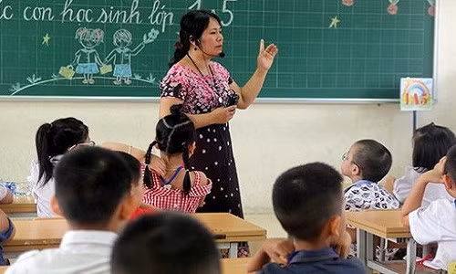 De xuat luong giao vien tuong duong luc luong vu trang