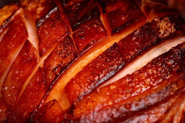 Bên cạnh đó, lợn cũng không có tuyến mồ hôi, khiến các mầm bệnh lưu trữ và phát triển trong các mô mỡ, máu và thịt của chúng.