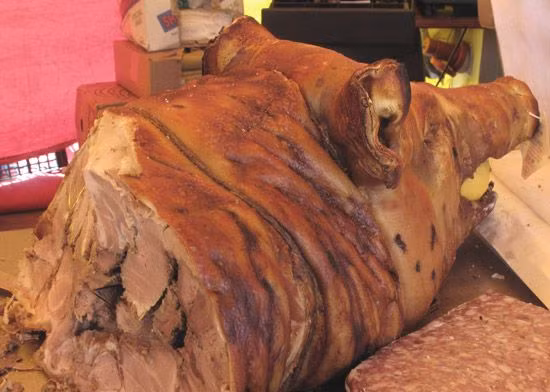 Theo họ, lợn "ô uế" hơn các gia súc khác là vì hệ tiêu hoá của lợn hoạt động với tốc độ nhanh so với những loại gia súc khác (chỉ mất 4 tiếng để tiêu hoá trong khi bò mất tới 24 tiếng), vì thế quá trình bài tiết độc tố cũng ngắn và kém hiệu quả hơn rất nhiều.