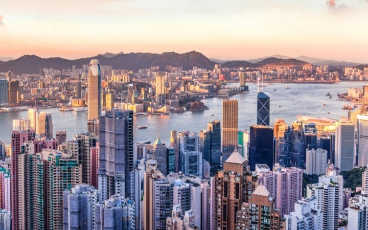 Hong Kong có 67 tỷ phú. Danh sách tỷ phú của Hong Kong hầu hết đều trên 50 tuổi. (Ảnh: Shutterstock)
