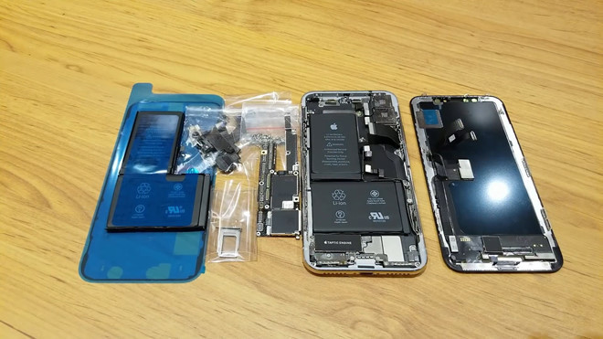 Với số tiền hơn 500 USD, đây là tất cả linh kiện cần có để làm ra một chiếc iPhone X hàng dựng.