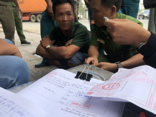 Ly lich bat hao va loi khai bat ngo cua tai xe “nghien” tai cong an