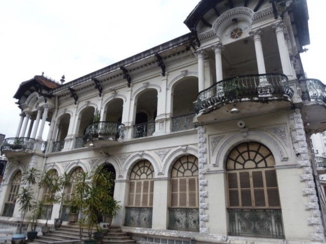 Biệt thự 110 - 112 Võ Văn Tần trị giá 35 triệu USD hiện tại.