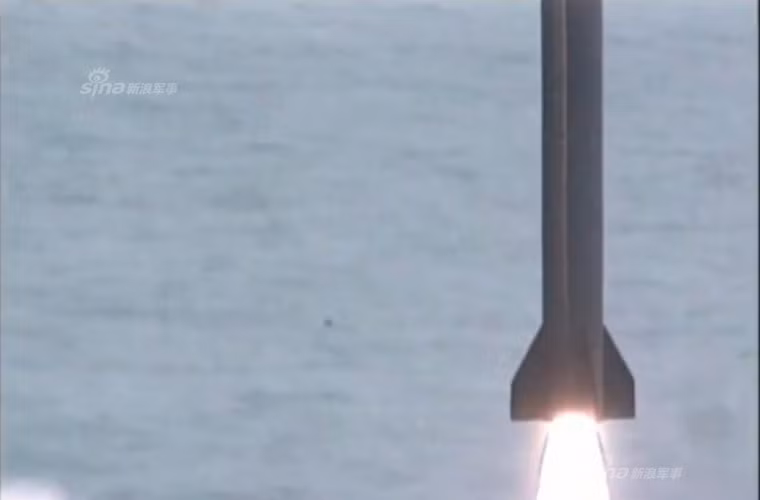 Đạn tên lửa TK-2 được trang bị đầu dò radar chủ động băng Ku (12-18 GHz), đầu nổ phá mảnh và cải tiến hệ thống điều khiển đem lại khả năng đánh chặn chuẩn xác mục tiêu cao tốc, tiết diện phản xạ sóng radar (RCS) thấp như tên lửa đạn đạo chiến thuật.