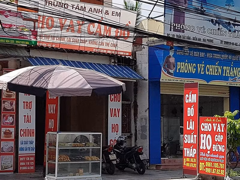 Xam nhap the gioi tin dung den dat cang: Can tien, a lo la co!