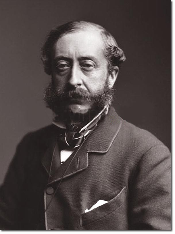 1. Nhà Ai Cập học Hebert George là người tài trợ cho việc khai quật lăng mộ Pharaoh Tut, đồng thời là nạn nhân đầu tiên của "lời nguyền Pharaoh". Ông đã vô tình làm rách một vết muỗi đốt khi cạo râu và chết vì ngộ độc máu sau đó. Vụ việc xảy ra vài tháng sau khi khu mộ được khai quật. Ảnh: The British Empire.