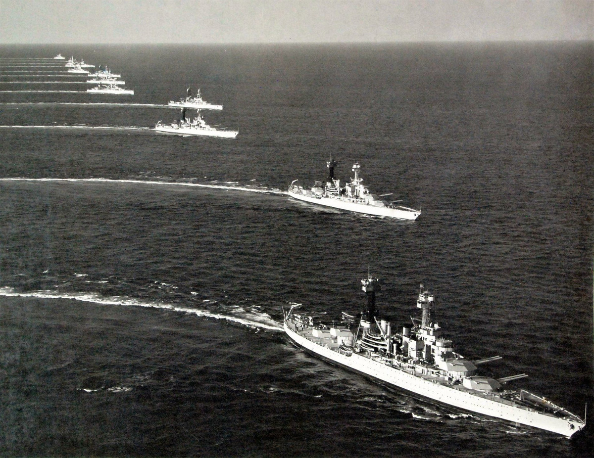 Trong cuộc chiến tranh Việt Nam, ông từng giữ chức Tư lệnh Hạm đội Thái Bình Dương của Mỹ. Ảnh: Pinterest.