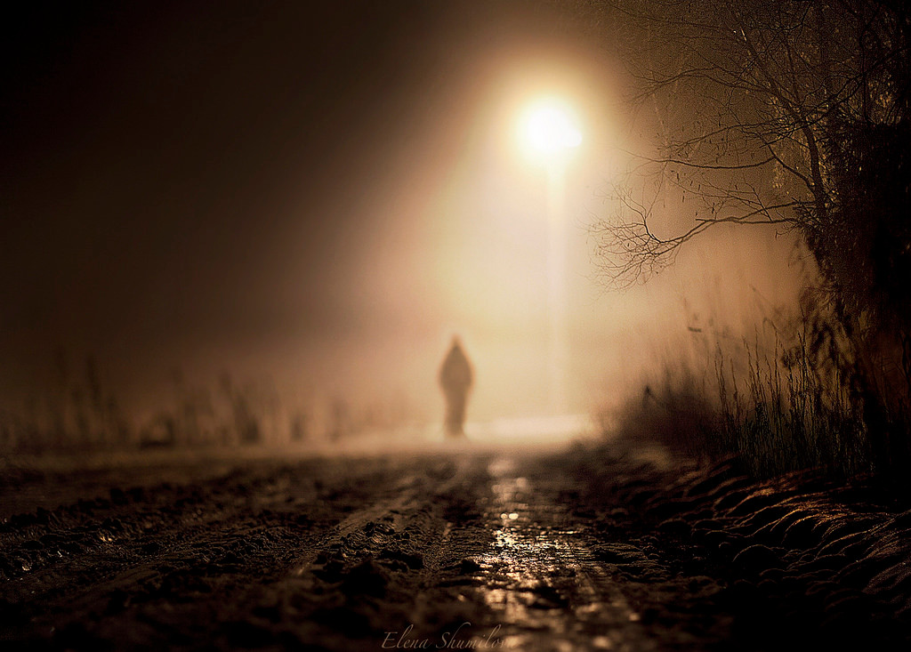 Do sự hiện diện của ma đói, trong tháng cô hồn sẽ có nhiều kiêng kỵ, phổ biến nhất là kiêng ra đường buổi đêm, nhất là với trẻ con, vì ban đêm là lúc ma quỷ ra đường nên cần tránh xa kẻo bị bắt mất. Ảnh: Picssr.