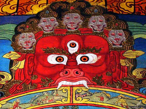 Diêm Vương có 8 tướng quân và 80.000 binh sĩ. Mỗi ngày ba lần ông và các tướng sĩ phải chịu hình phạt bị đổ đồng sôi vào miệng cho đến khi tội ác được tha thứ. Ảnh: Sumtseling monastery.