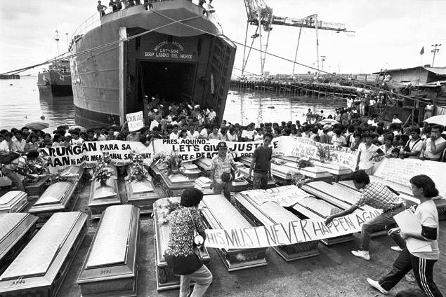 Theo công bố của chính quyền, số người chết được tìm thấy trong thảm họa chìm phà là 1.565 người. Dù vậy, theo các báo cáo sau này, số người thiệt mạng trong vụ chìm phà Doña Paz cao hơn nhiều bởi tình trạng chở quá tải nhiều lần cho phép – điều thường xuyên diễn ra trên các phương tiện hàng hải của Philippines.