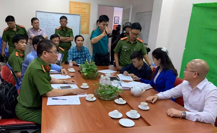 Cong ty Alibaba da “pha nat” bao nhieu gia dinh?