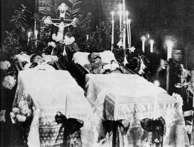 Giới quân phiệt Đức, Áo - Hung chớp lấy cơ hội gây chiến tranh bằng cách đổ tội cho Vương quốc Serbia đứng đằng sau vụ ám sát và cuối cùng ngày 28/7/1914 Đế quốc Áo - Hung tuyên chiến với Serbia, Thế chiến thứ nhất bùng nổ.