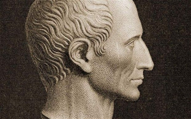 Nổi tiếng là lãnh tụ quân sự kiệt xuất nhất của người La Mã, Julius Caesar (100 TCN-44 TCN) được các sử gia đánh giá là một trong những người có ảnh hưởng lớn nhất trong lịch sử thế giới.