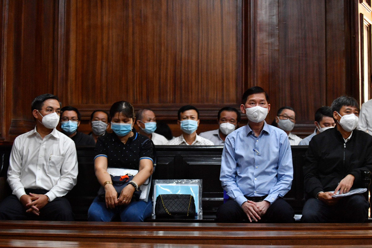 Ong Tran Vinh Tuyen de nghi toa xem xet lai hanh vi pham toi