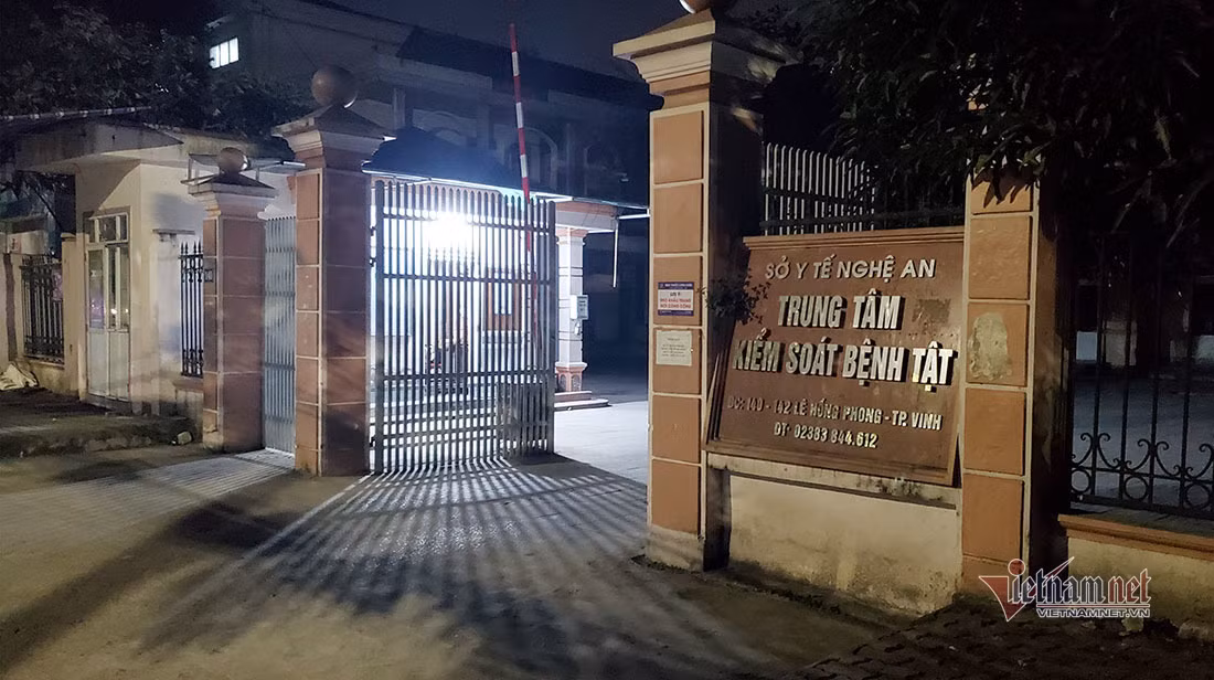 Chong ke toan truong CDC Nghe An len tieng sau khi Bo CA moi lam viec