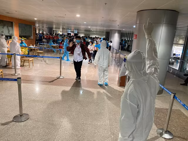 Cuc Hang khong du kien khoi phuc lai 385 chuyen bay noi dia moi ngay