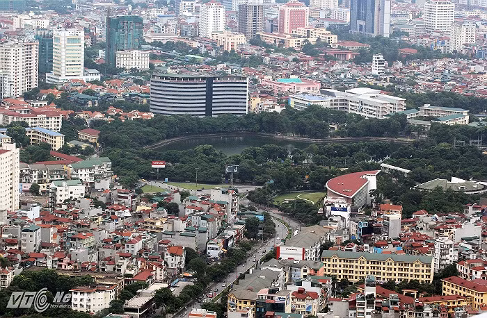 Công viên, hồ Nghĩa Đô.