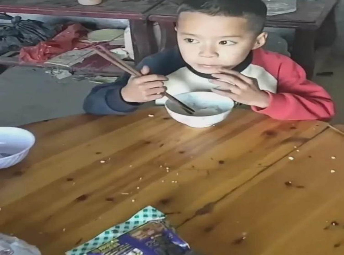 Ly hon ve don do dac, nguoi me bat khoc khi thay canh nay