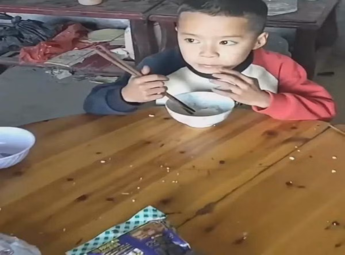 Ly hon ve don do dac, nguoi me bat khoc khi thay canh nay