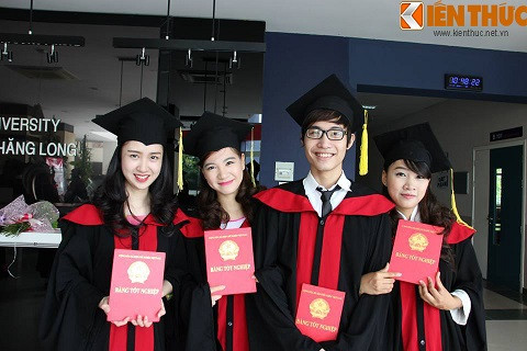 Tuy nhiên hiện tại, Duy vẫn muốn tập trung vào việc học để tốt nghiệp Đại học, sau đó sẽ tính tiếp các bước đi trong tương lai, bao gồm cả kế hoạch cho âm nhạc.