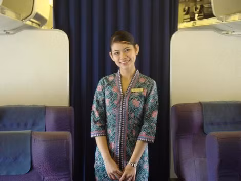 Tiếp viên hàng không của Malaysia Airlines được bình chọn tốt thứ hai trên thế giới trong cuộc khảo sát của 15 triệu hành khách trên toàn thế giới. Họ phải trải qua một quá trình tuyển dụng khắt khe nhất.