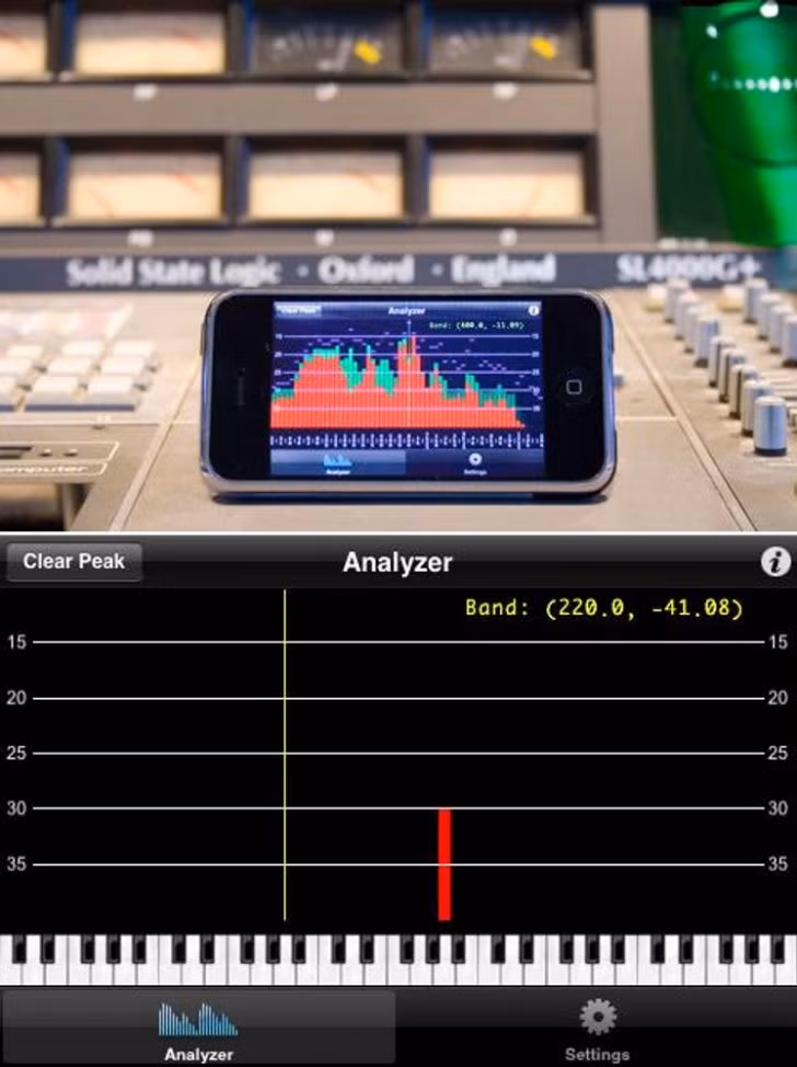 Ứng dụng dành cho DJ – XA1 trên iPhone chiếm vị trí thứ 8. Ứng dụng này sẽ trợ giúp cho đôi tai của người dùng khi hiển thị trực tiếp các quãng âm thanh trên giao diện phổ dạng cột. Đồng thời XA1 cũng có một microphone sẵn bên trong ứng dụng cho phép ghi lại và trình diễn trực tiếp các quãng âm bạn trình diễn. Ứng dụng hiện có giá 180 USD.