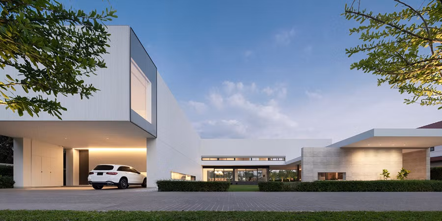 Biệt thự hiện đại 2 tầng cho gia đình thích riêng tư ảnh 1