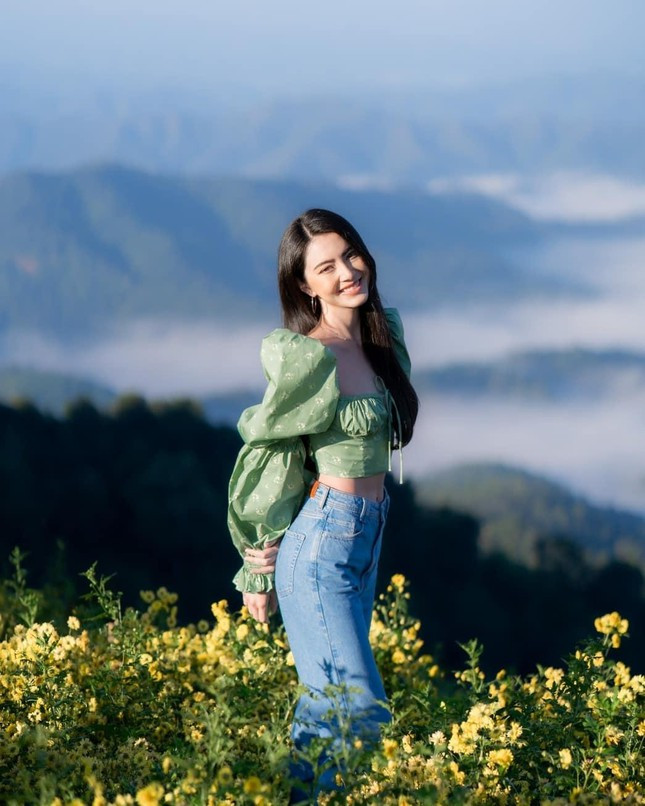 ‘Hot girl’ Thai Lan Mai Davika nhan bang thac si, cong dong mang khen-Hinh-7