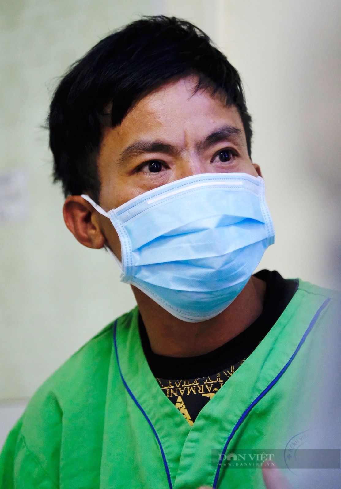 Suc khoe be gai 3 tuoi o Ha Noi bi nguoi tinh cua me gam dinh vao dau-Hinh-2