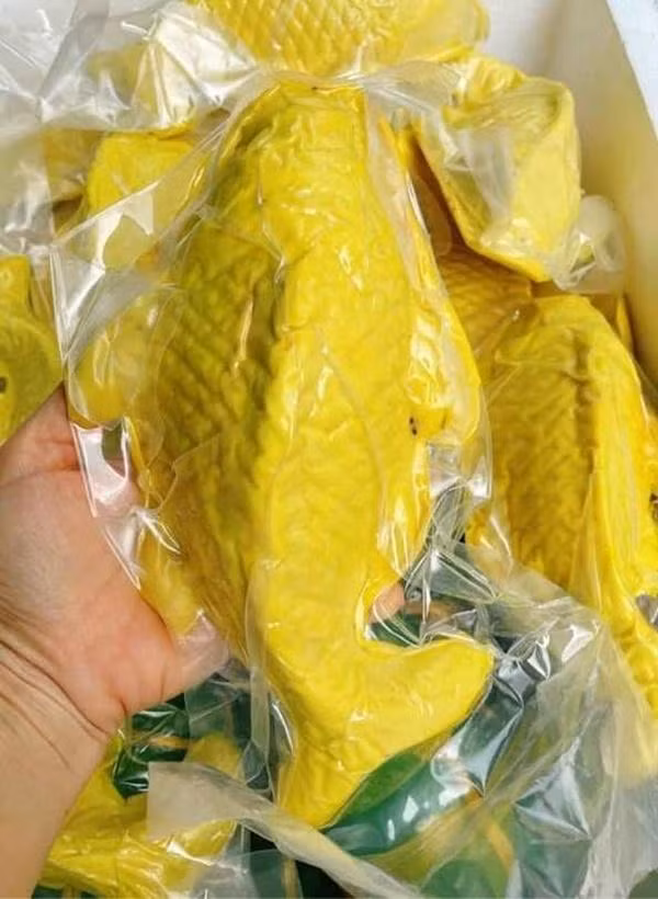 Cha duc hinh chep vang cung ong Cong ong Tao ‘chot’ vai chuc con moi ngay