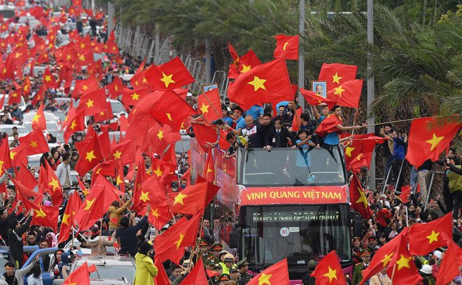 Hé lộ kịch bản đón U23 về nước: Không có xe bus mui trần diễu hành He lo kich ban don U23 ve nuoc: Khong co xe bus mui tran dieu hanh