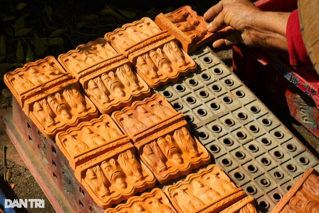 Nhọc nhằn người giữ nghề đúc tượng ông Công, ông Táo ở Hội An - Hình 2 Nhoc nhan nguoi giu nghe duc tuong ong Cong, ong Tao o Hoi An-Hinh-2