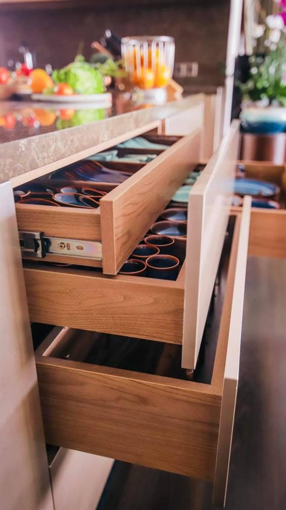 Doan Trang khoe anh don Giang sinh ben nha chong o Thuy Dien-Hinh-16