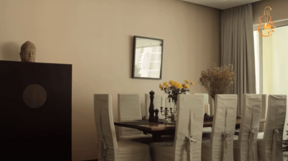 Doan Trang khoe anh don Giang sinh ben nha chong o Thuy Dien-Hinh-8