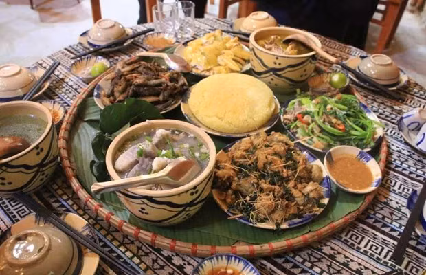 Quang Ninh dua am thuc tro thanh san pham du lich dac sac-Hinh-3