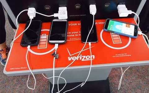 Nhung noi khong nen cam sac dien thoai, de bi danh cap thong tin-Hinh-3