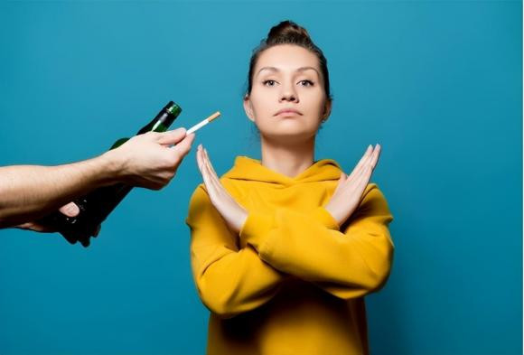 Vi sao benh ung thu mieng ngay cang nhieu, chu yeu la phu nu?-Hinh-3