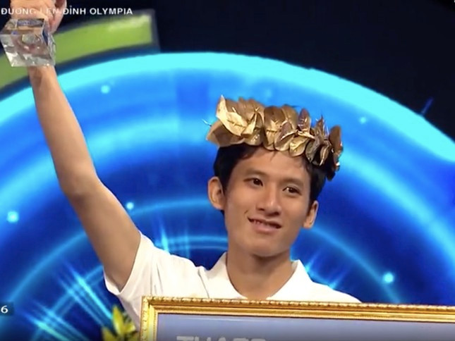 Nam sinh Tien Giang am vong nguyet que Duong len dinh Olympia 23