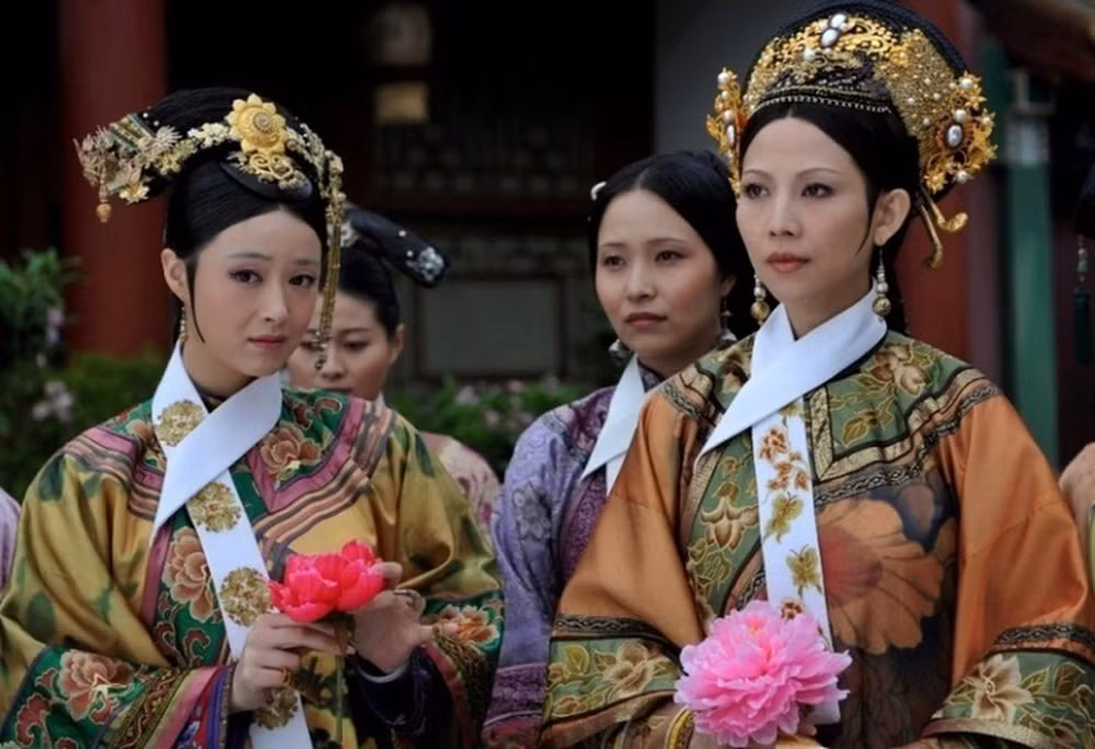 Thoi xua trong cung khong co cho, phi tan tieu tien o dau?