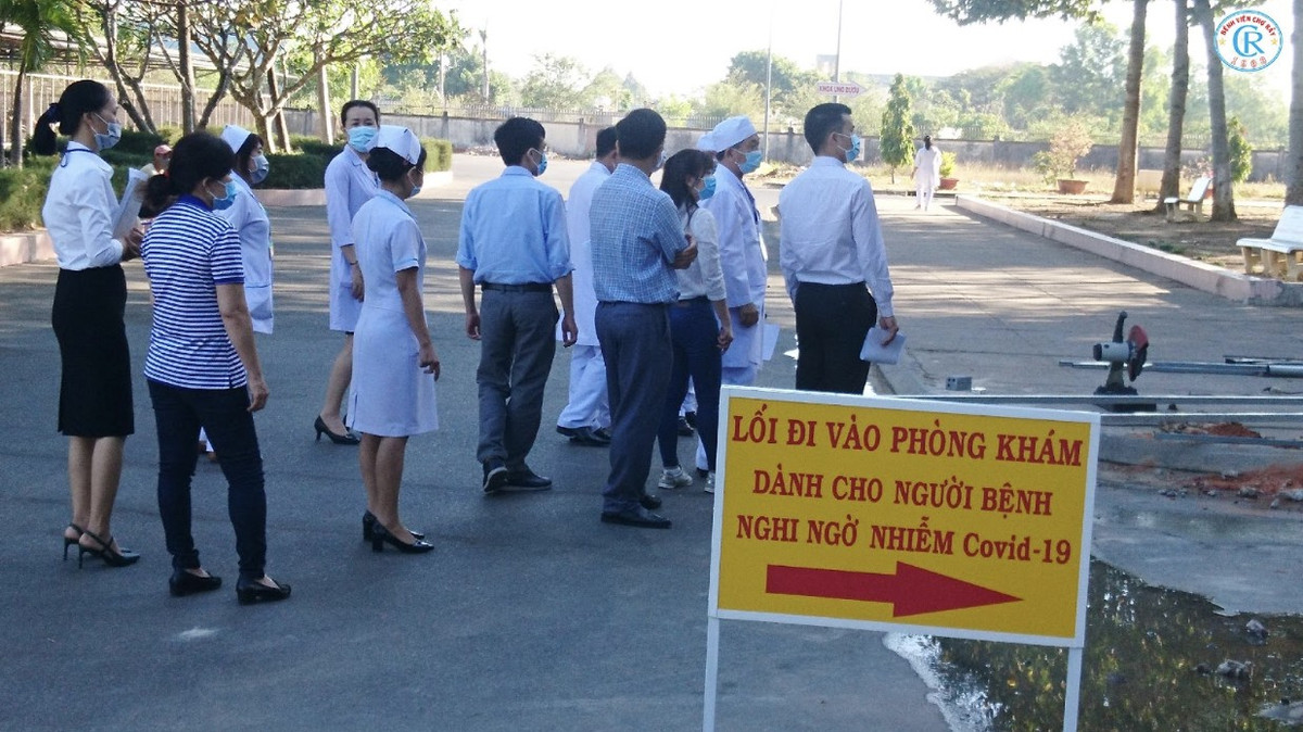 Bệnh viện Chợ Rẫy lên đường trong đêm, chi viện cho Bình Thuận - Hình 4 Benh vien Cho Ray len duong trong dem, chi vien cho Binh Thuan-Hinh-4