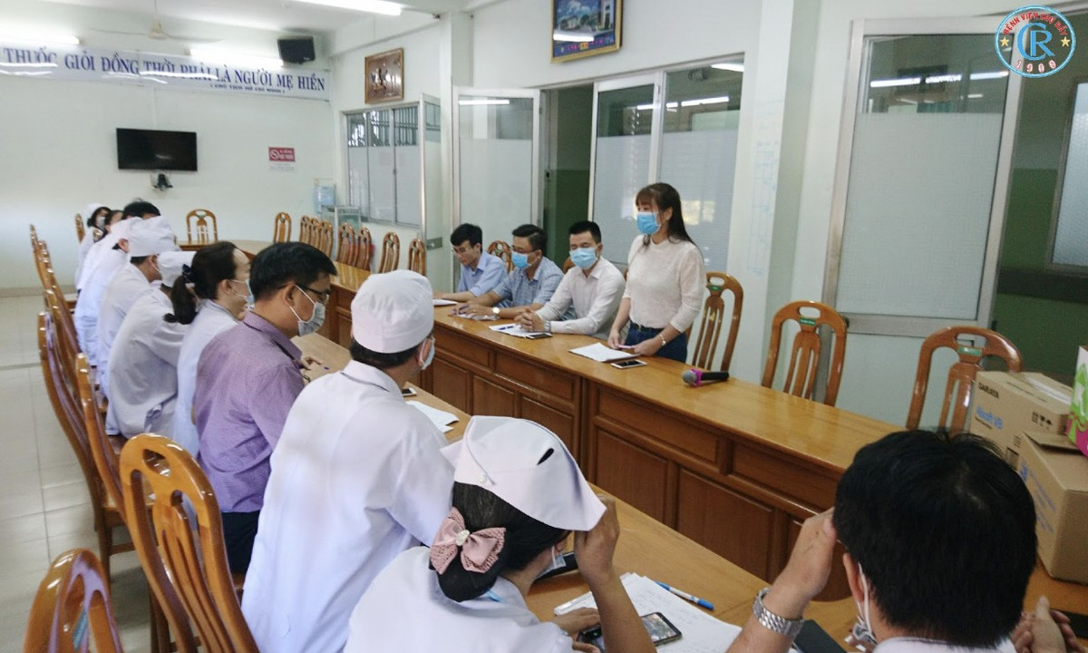 Bệnh viện Chợ Rẫy lên đường trong đêm, chi viện cho Bình Thuận - Hình 6 Benh vien Cho Ray len duong trong dem, chi vien cho Binh Thuan-Hinh-6