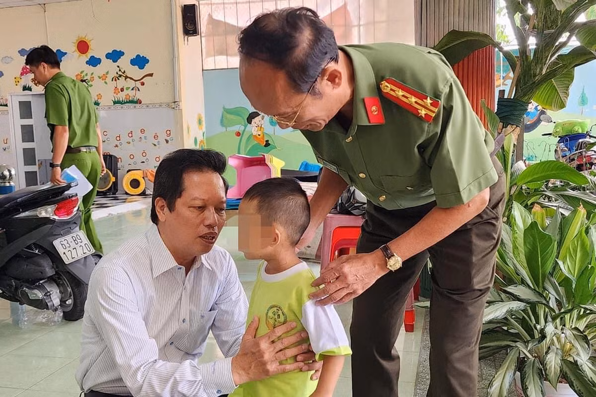 Ke cam dao uy hiep 2 be o truong co doi song phuc tap-Hinh-3