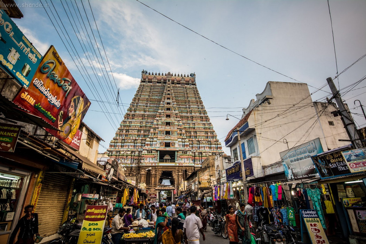 Ngọn tháp lớn nhất của ngôi đền có 15 tầng, cao tới 60 mét, tương đương một tòa nhà 20 tầng. Ảnh: Shande.