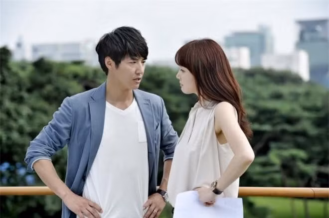 Am muu nham hiem cua vo cu khien toi so hai