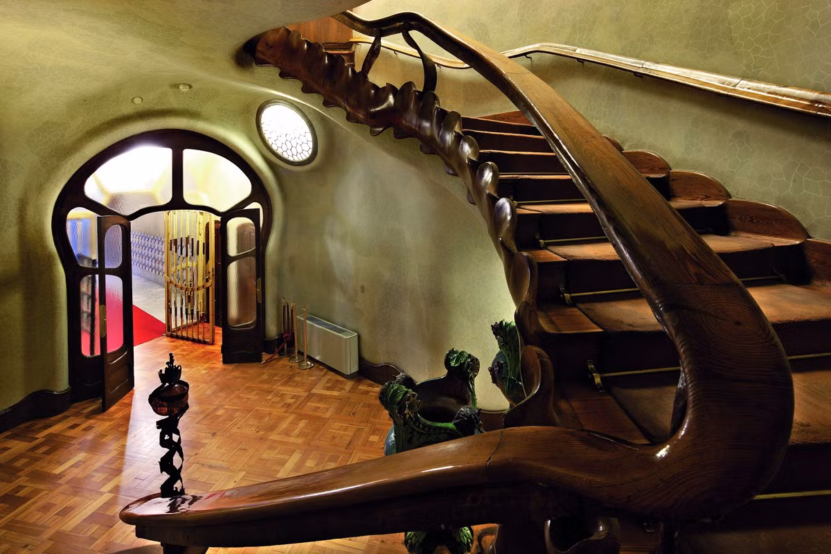 Vào năm 2005, kiệt tác kiến trúc của Gaudi đã được UNESCO công nhận là di sản văn hóa thế giới. Đây cũng là một trong những điểm du lịch hấp dẫn nhất Barcelona. Ảnh: Meet Barcelona.