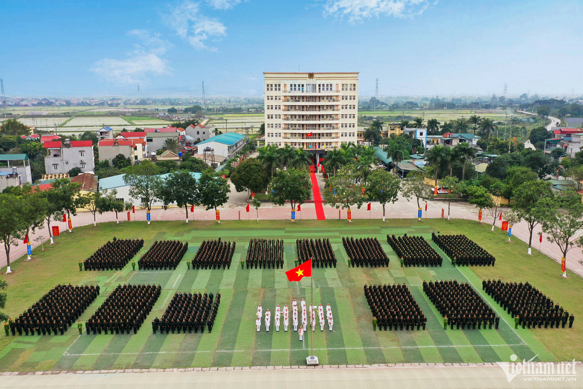 Hơn 16.000 tân binh Công an nhân dân bước vào khóa huấn luyện Hon 16.000 tan binh Cong an nhan dan buoc vao khoa huan luyen