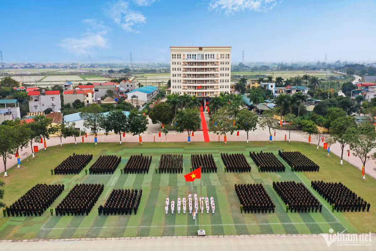 Hơn 16.000 tân binh Công an nhân dân bước vào khóa huấn luyện Hon 16.000 tan binh Cong an nhan dan buoc vao khoa huan luyen