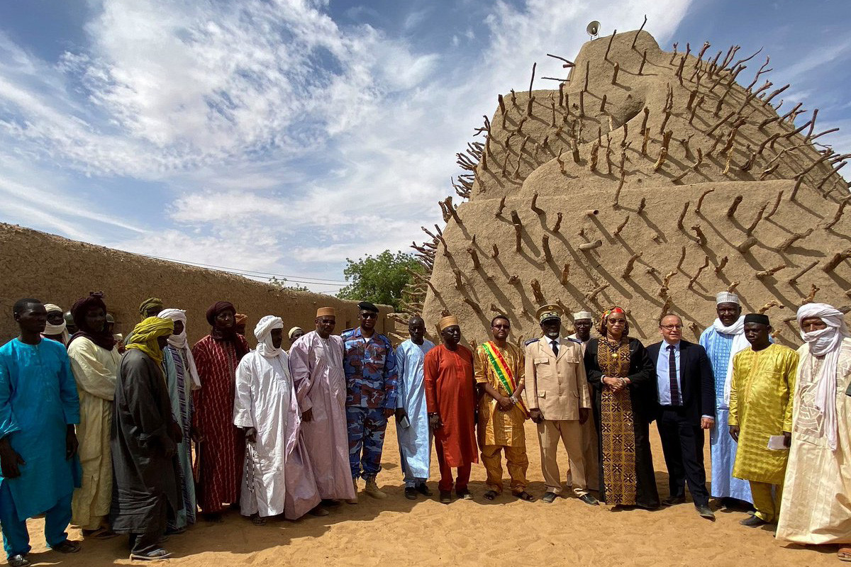 Quần thể di tích bao gồm ngôi mộ hình kim tự tháp, hai nhà thờ và một khu nghĩa trang Hồi giáo được xây dựng khi Gao trở thành thủ đô của Songhai. Khi đó, Askia Mohammad I trở về từ thánh địa Mecca đã chọn Hồi giáo là tôn giáo chính thức. Ảnh: ALIPH Foundation.