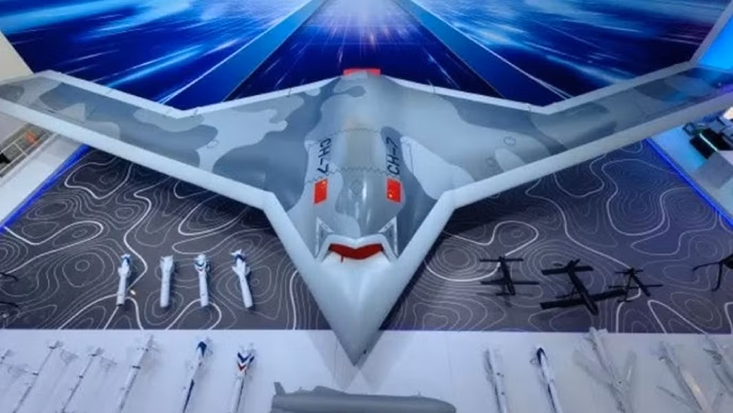 Các chuyên gia quân sự phương Tây không thể bác bỏ những lập luận từ phía Trung Quốc do thiếu bằng chứng, cho nên họ chỉ có thể theo đuổi nghi ngờ Bắc Kinh đang điều chỉnh công nghệ nước ngoài để đáp ứng nhu cầu chiến lược bản thân. Theo Army Recognition.